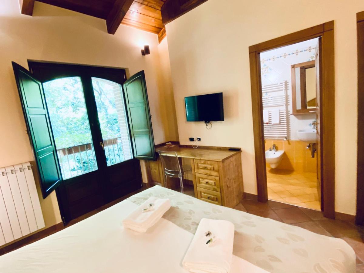 Campagna Waterfalls View Suites Екстериор снимка