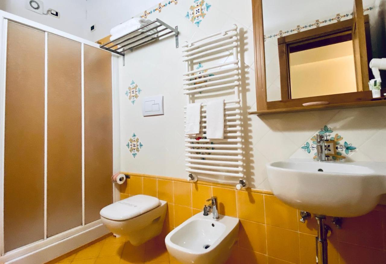 Campagna Waterfalls View Suites Екстериор снимка
