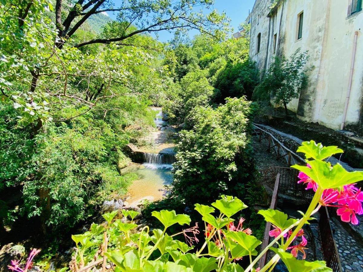 Campagna Waterfalls View Suites Екстериор снимка