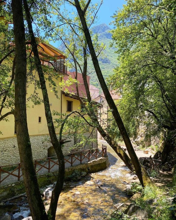 Campagna Waterfalls View Suites Екстериор снимка